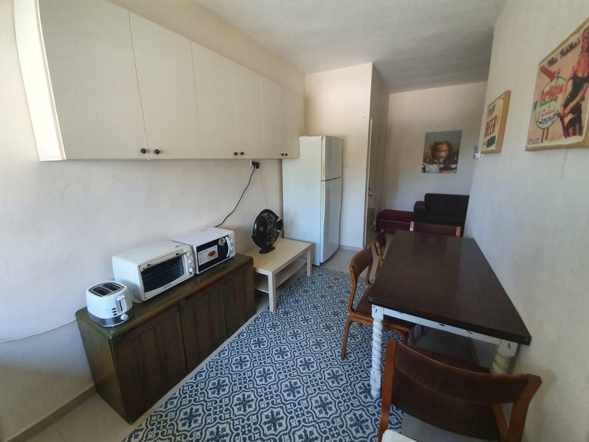 Apartment 3 Stairs Only To Cozy Flat On Hillel St Haifa