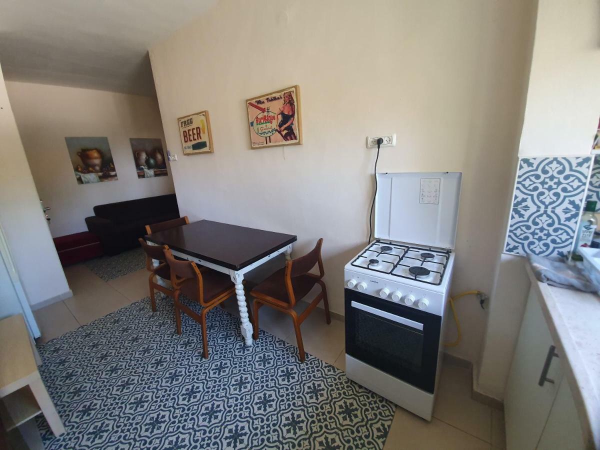3 Stairs Only To Cozy Flat On Hillel St Apartment *
