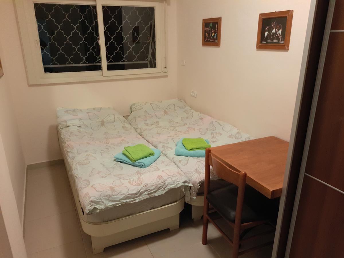 3 Stairs Only To Cozy Flat On Hillel St Апартаменты